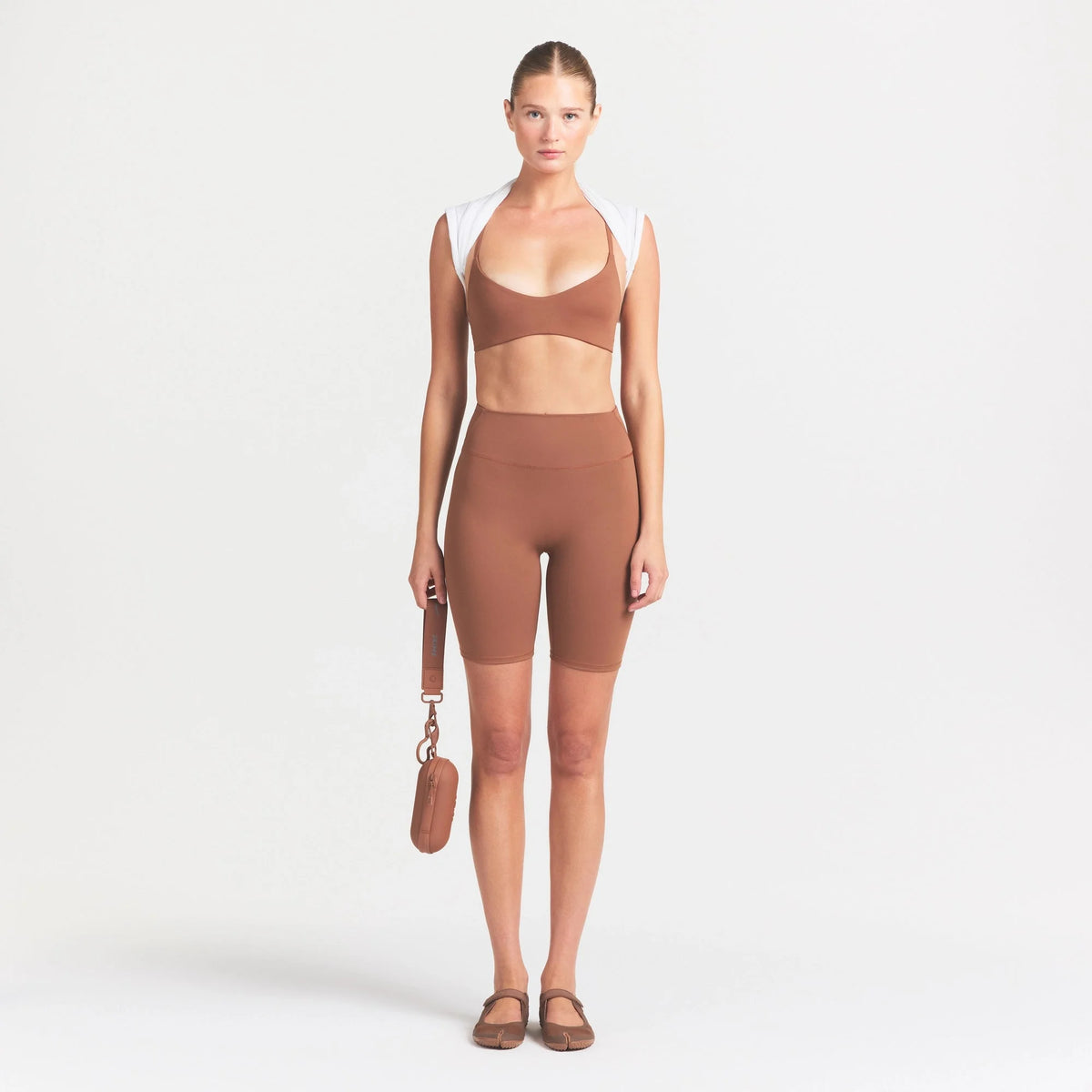 NikeSKIMS MATTE 7" BIKER SHORT | CAROB BROWN