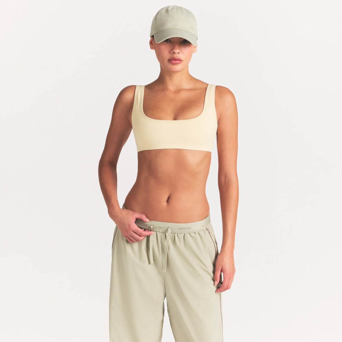 NikeSKIMS RIBBED SEAMLESS MICRO SCOOP BRA | LEMON DROP