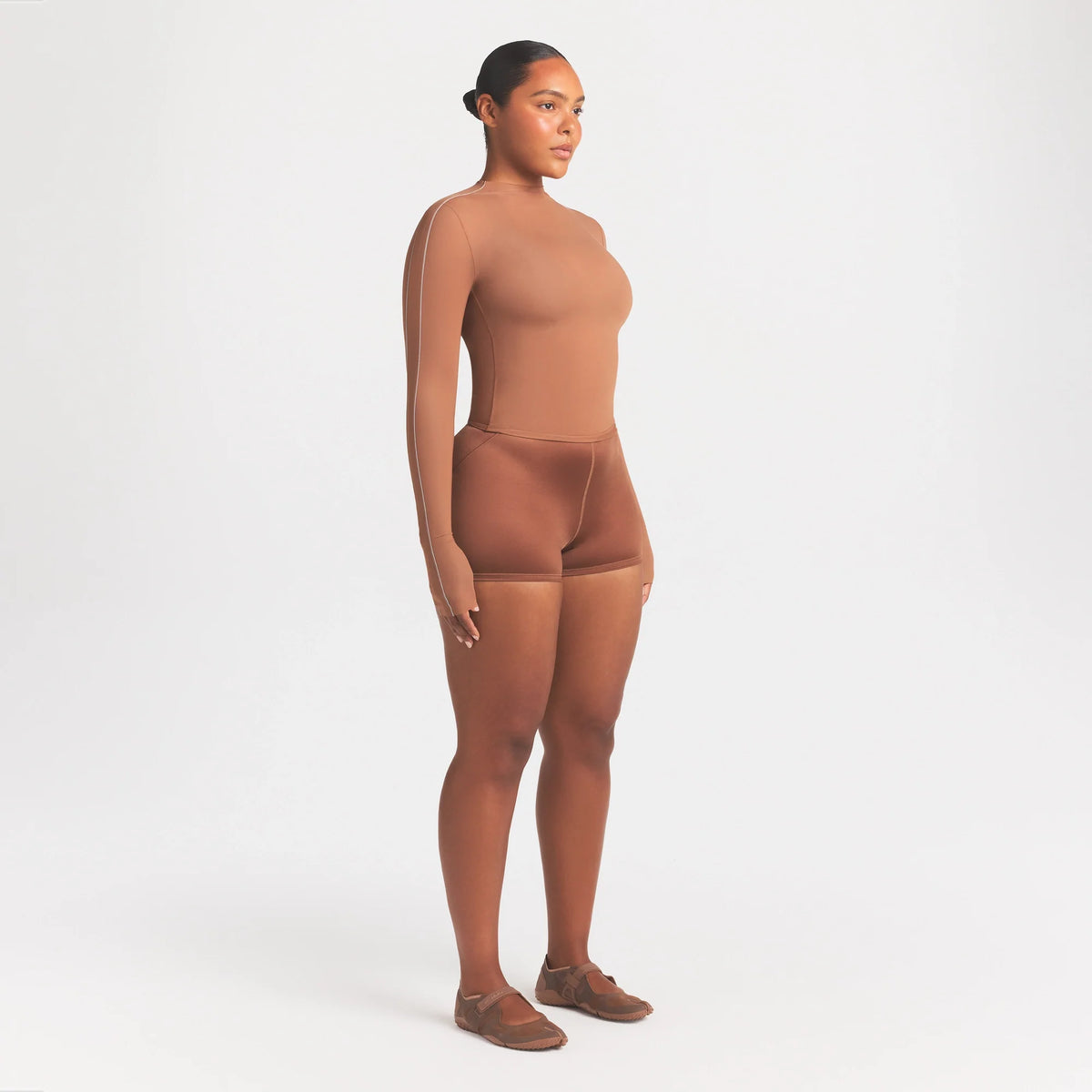 NikeSKIMS WEIGHTLESS LAYERS MOCK NECK LONG SLEEVE TOP | CAROB BROWN