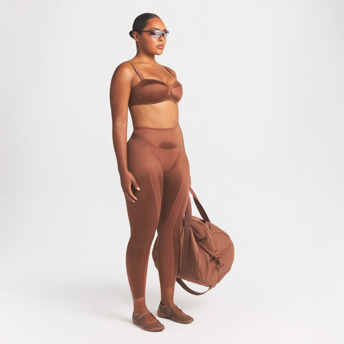 NikeSKIMS SATIN SHINE PANELED 26” LEGGING | CAROB BROWN