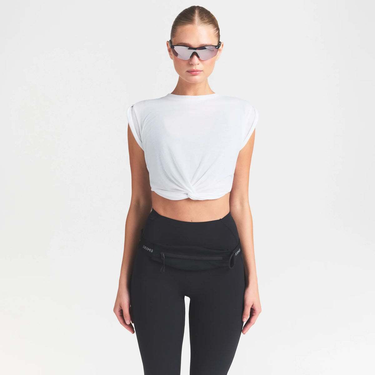 NikeSKIMS PERFORMANCE COTTON BLEND CROP TWIST TANK | SNOW