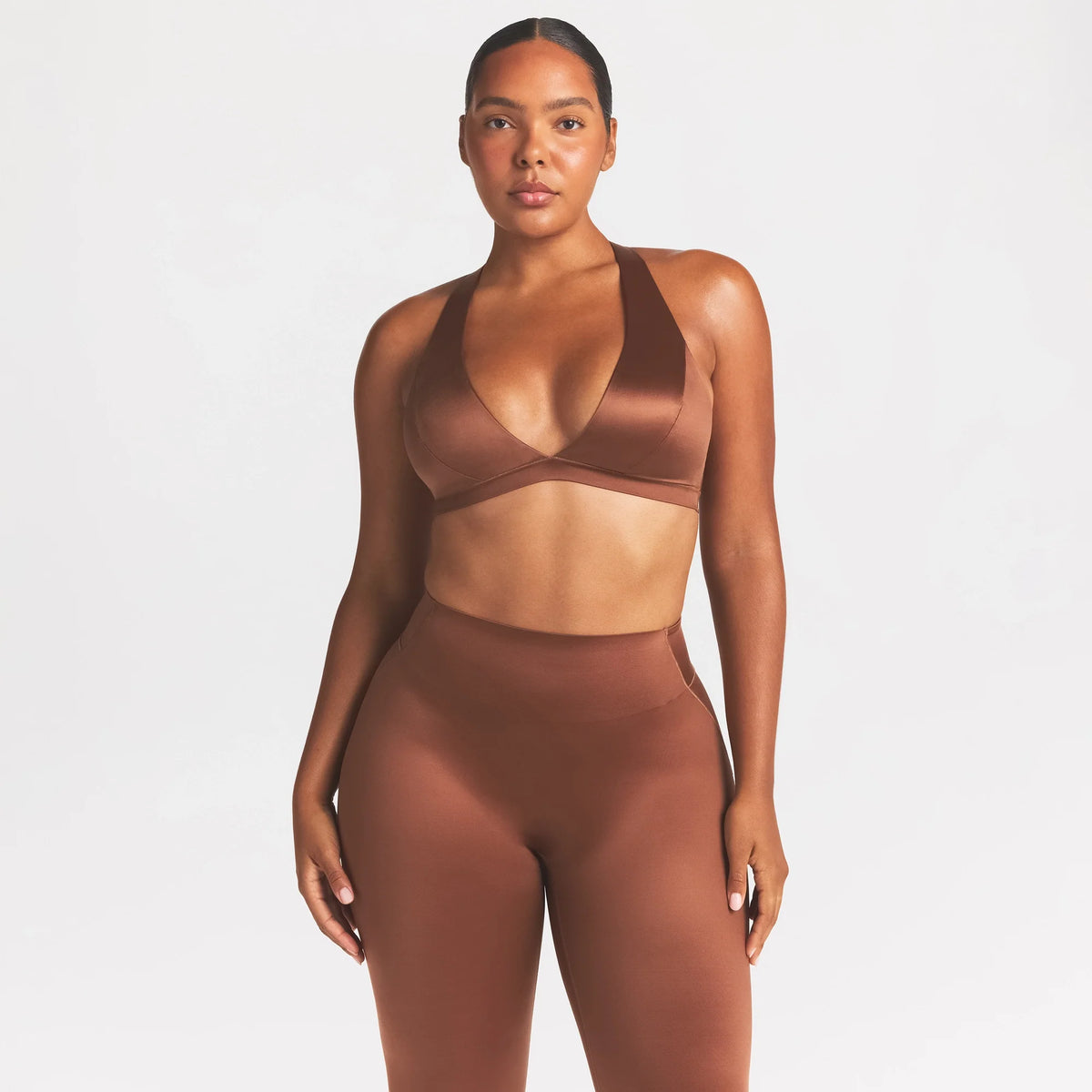 NikeSKIMS SATIN SHINE RACERBACK BRA | CAROB BROWN