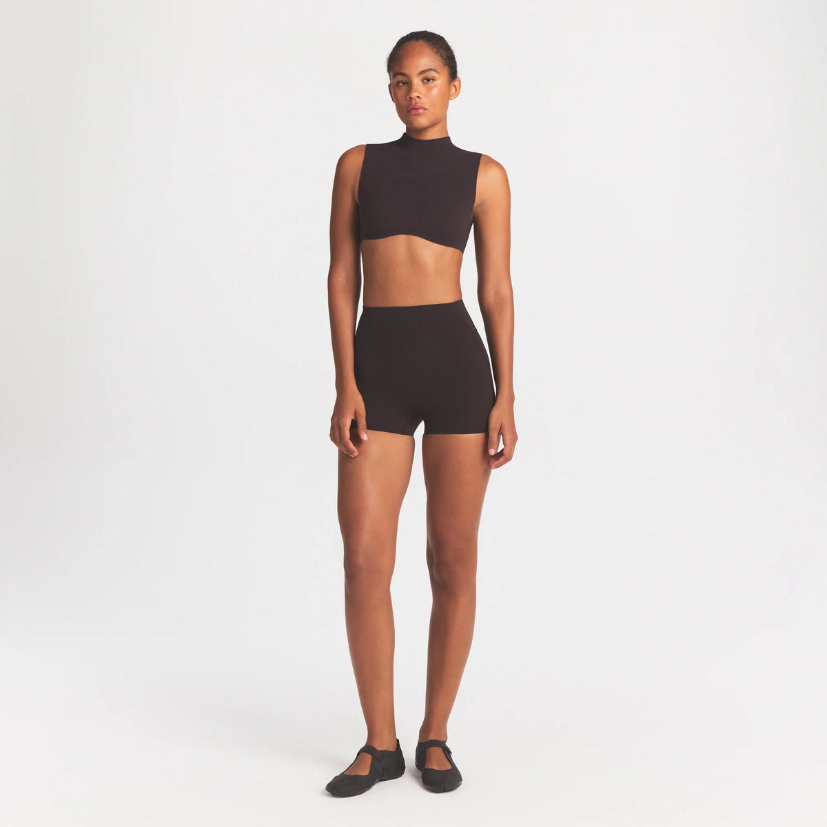 NikeSKIMS STUDIO STRETCH 3" SHORT | DARK ROAST