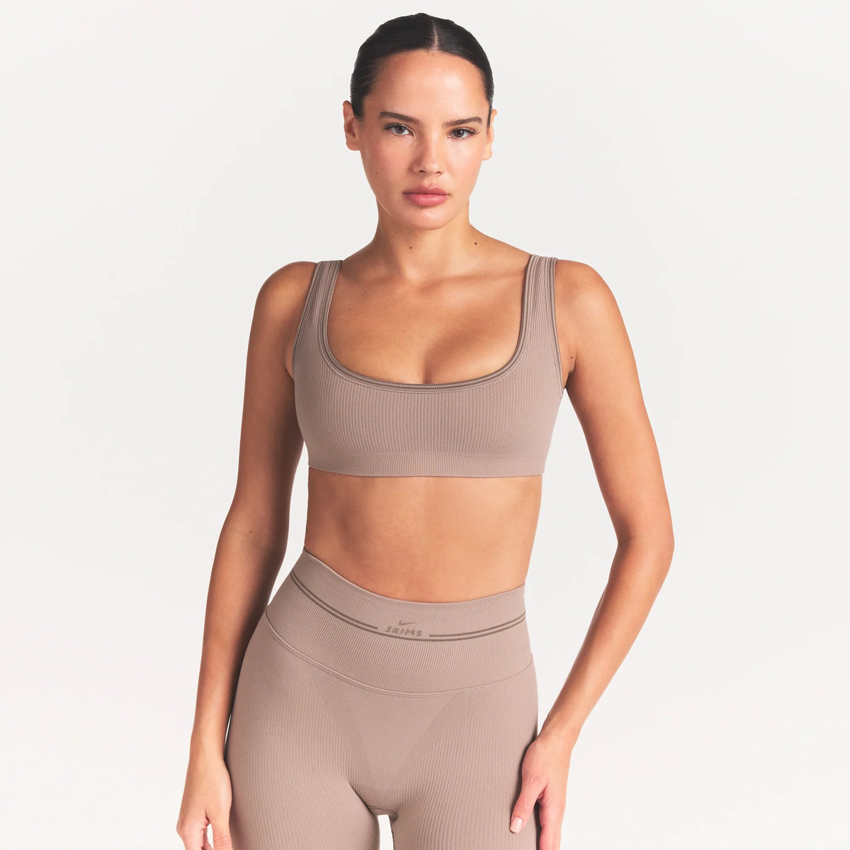 NikeSKIMS RIBBED SEAMLESS MICRO SCOOP BRA | DRIFTWOOD