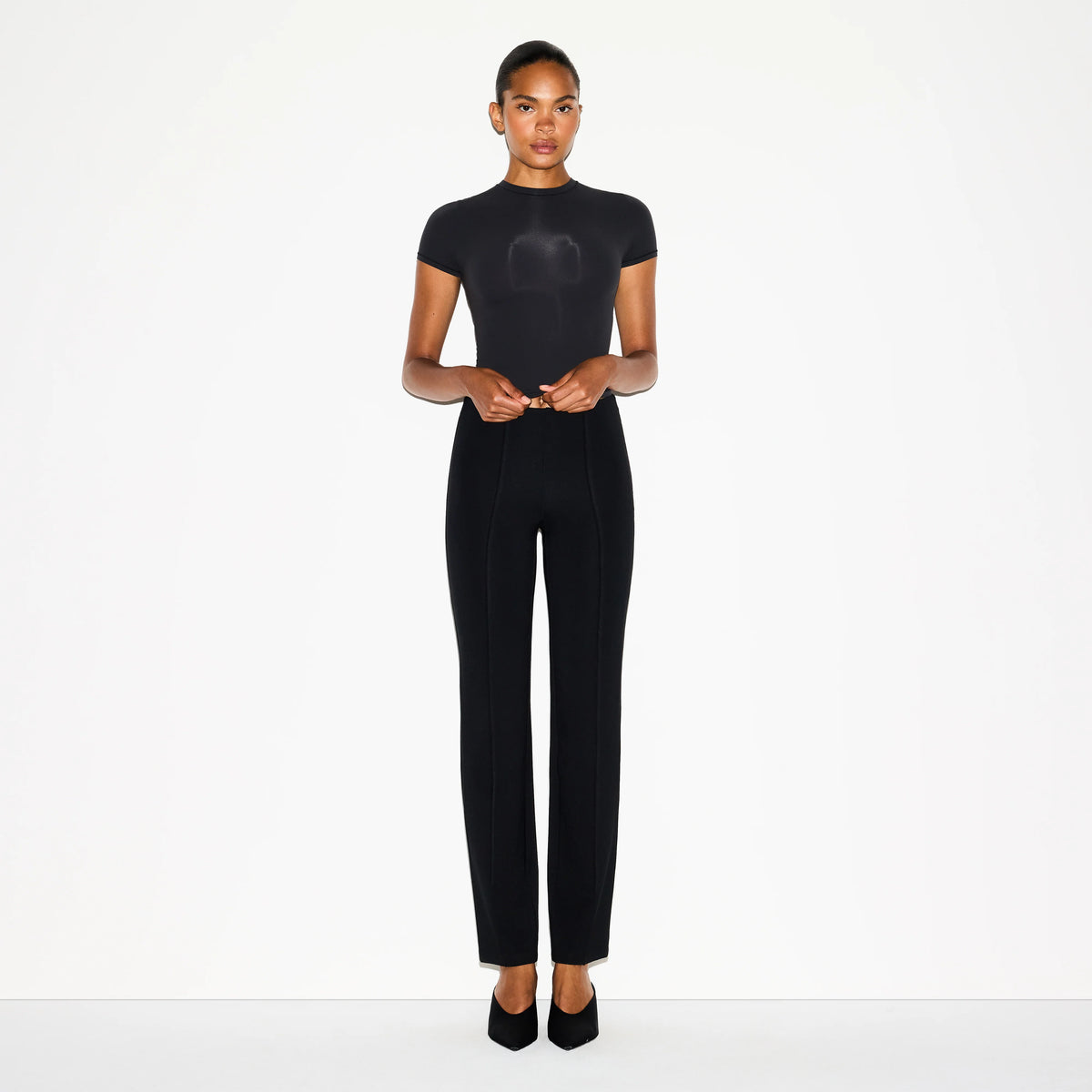 THE ESSENTIAL COLLECTION HIGH-WAISTED PINTUCK STRAIGHT LEG PANT | OBSIDIAN