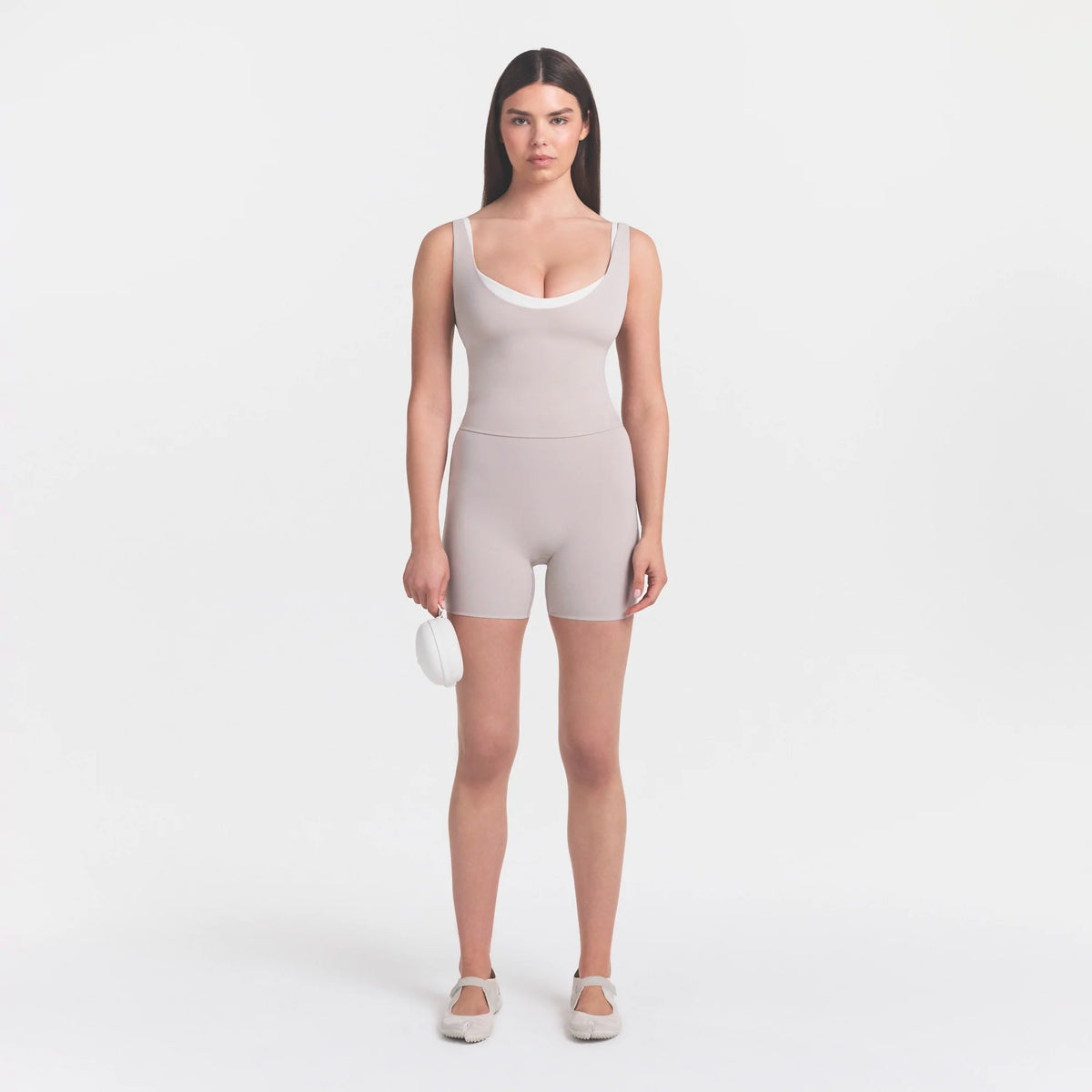 NikeSKIMS STUDIO STRETCH 5" BIKER SHORT | LINEN